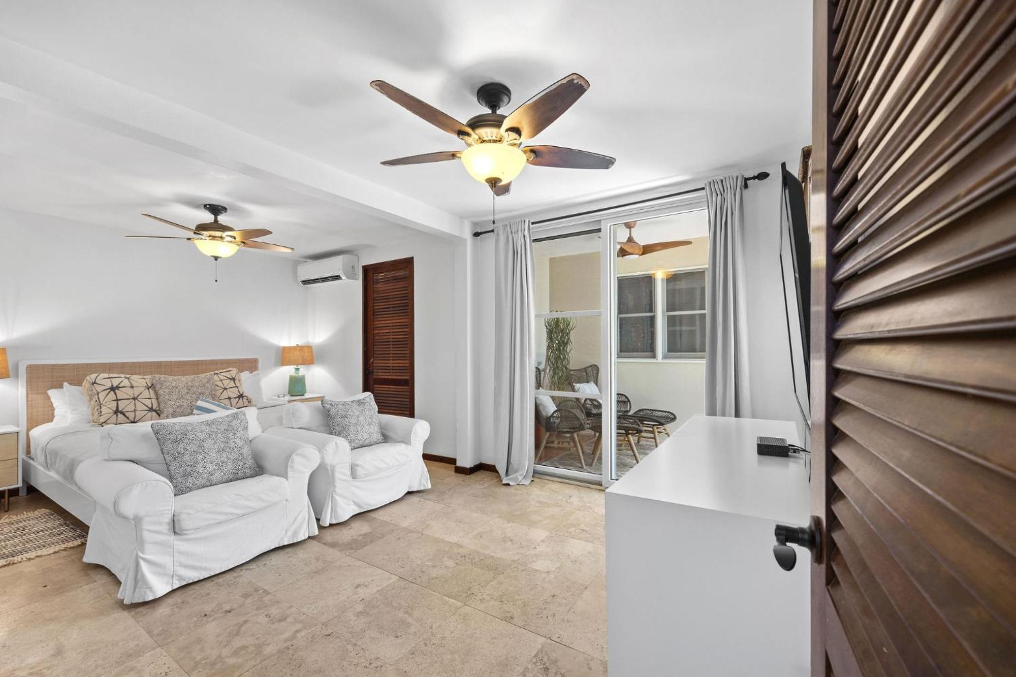 Tres Sirenas Beach Inn Rincón Extérieur photo